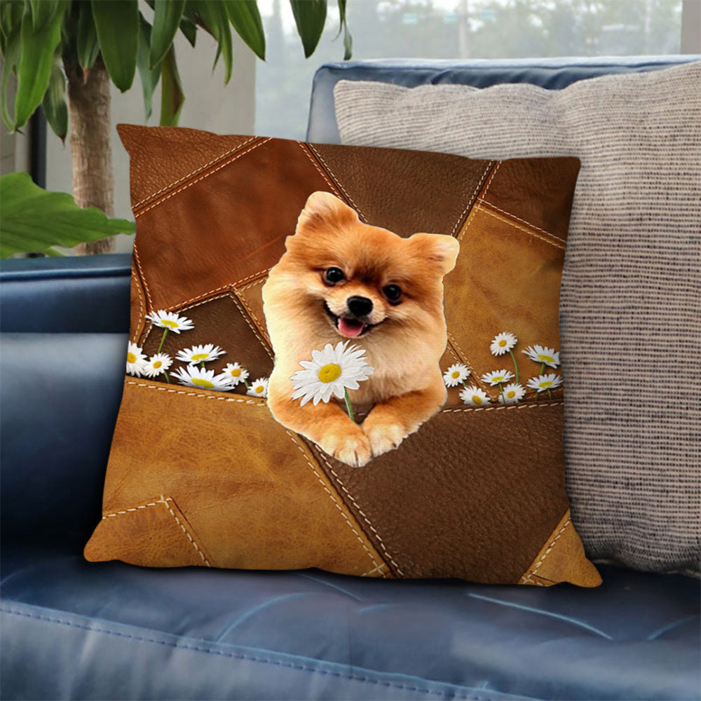 Pomeranian Holding Daisy Pillow Case